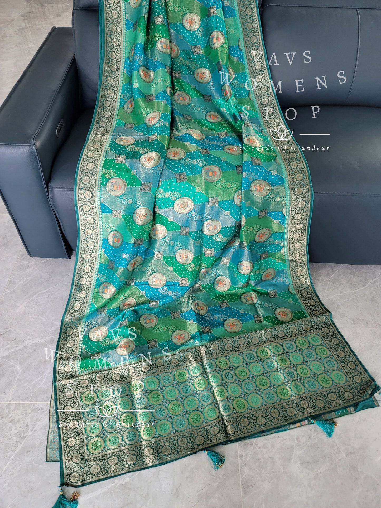 Munga Benarasi Crepesilk  Saree - Blouse