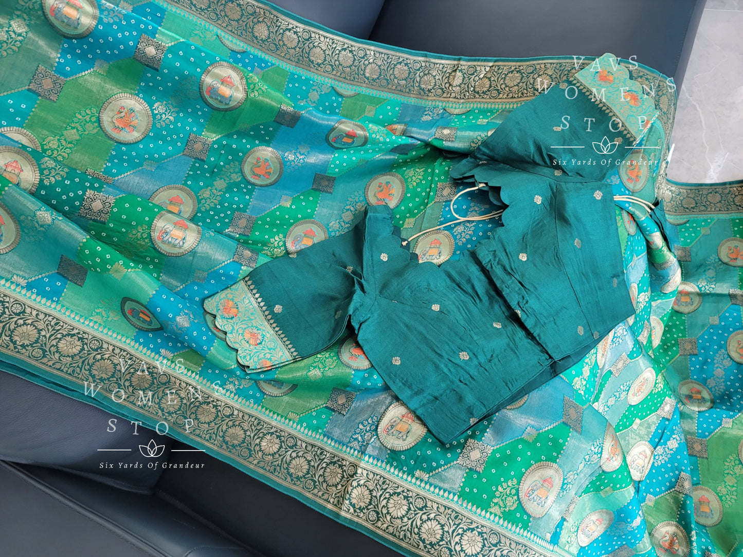 Munga Benarasi Crepesilk  Saree - Blouse