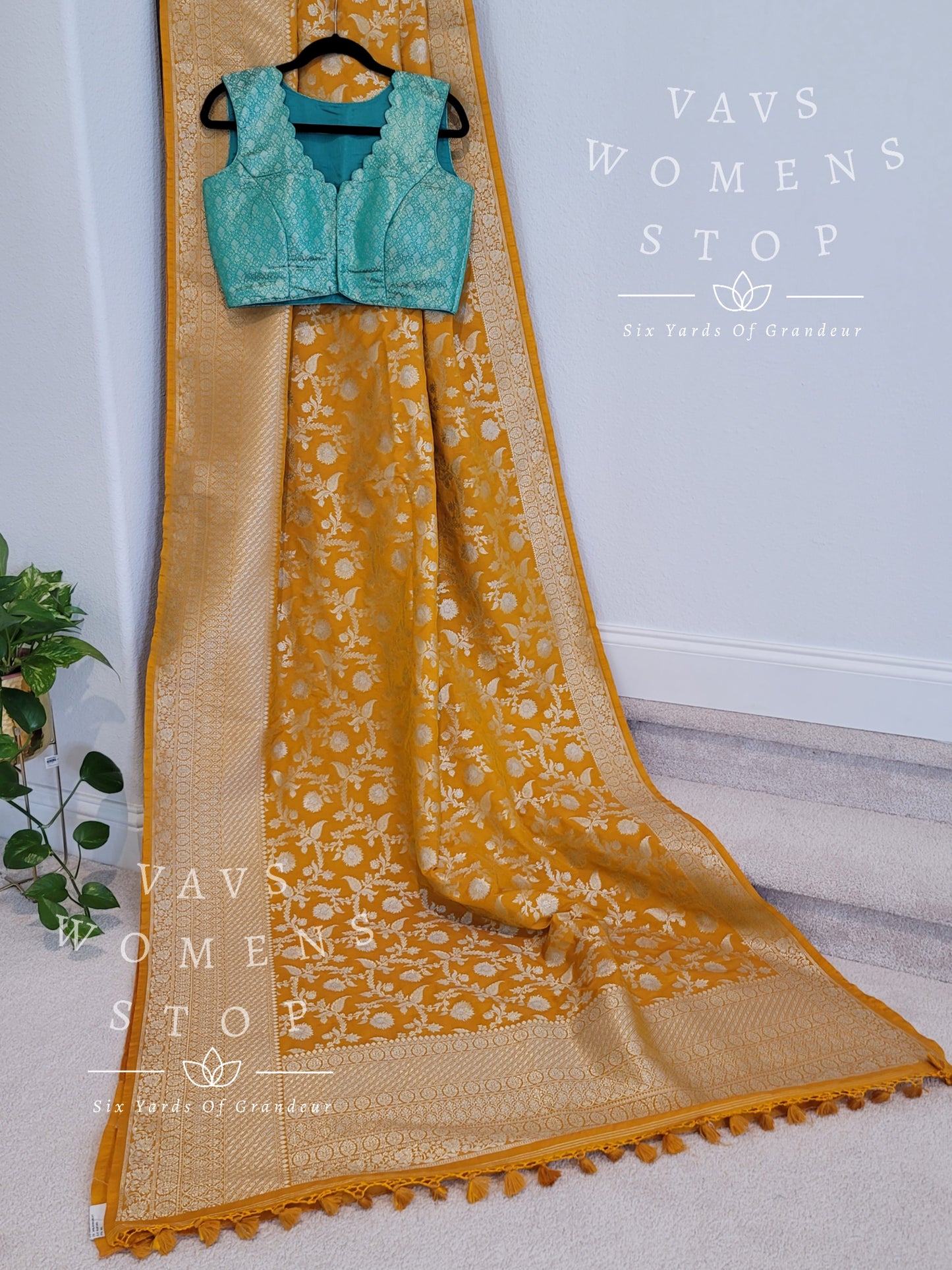 Benarasi Uppada Soft Silk Designer Saree - Sleeveless Benarasi Blouse