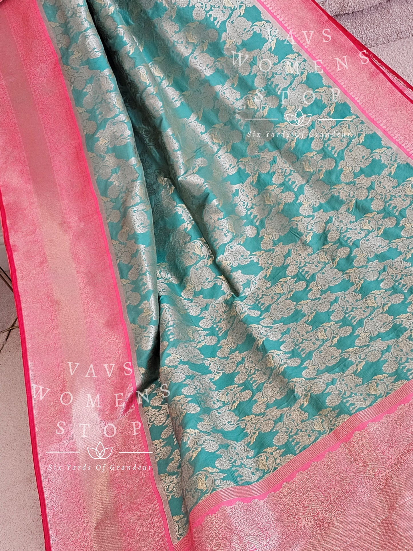 Designer Premium Quality Benarasi Silk Saree -  Blouse