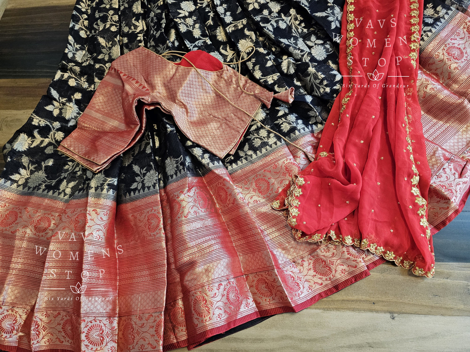 Pin by Alphonsa Thomas on Kerala bride | Kerala traditional saree, Kerala  saree blouse designs, Half saree designs
