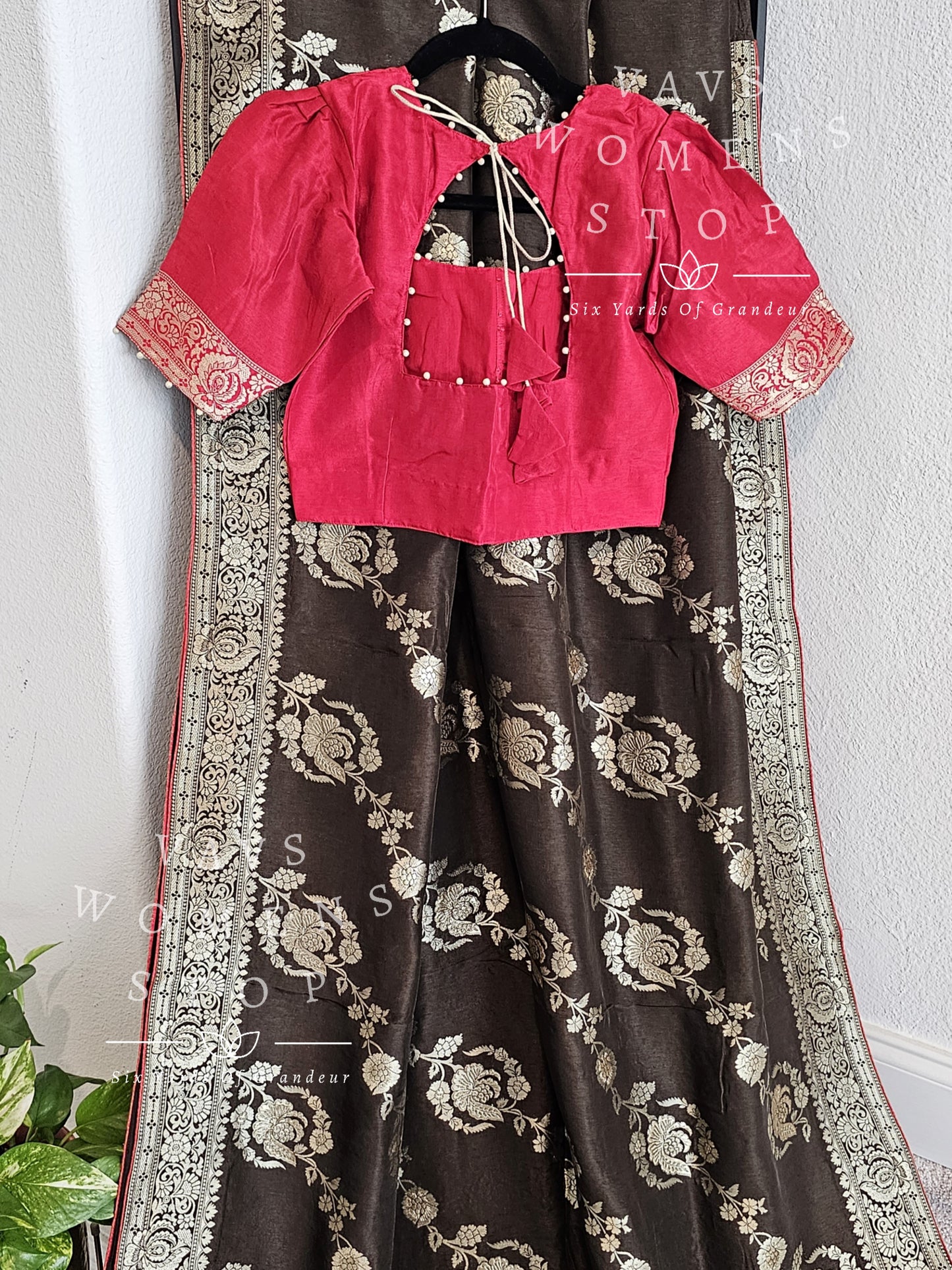 Leheriya Designer Munga Crepe Silk Saree - Blouse