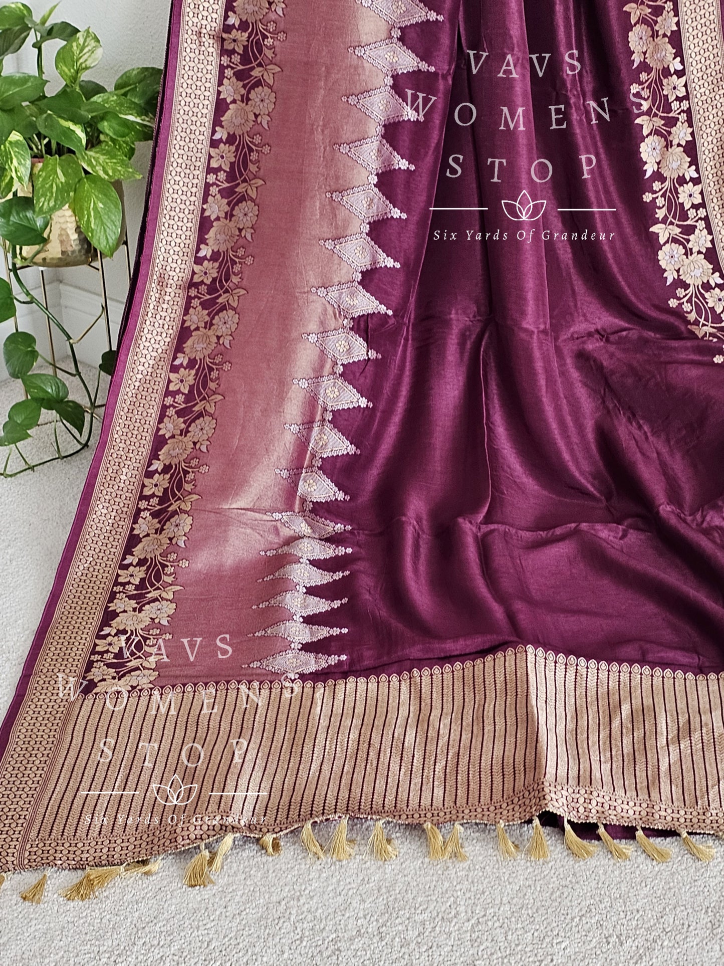 Munga Crepe Silk Saree - Benarasi Silk Blouse