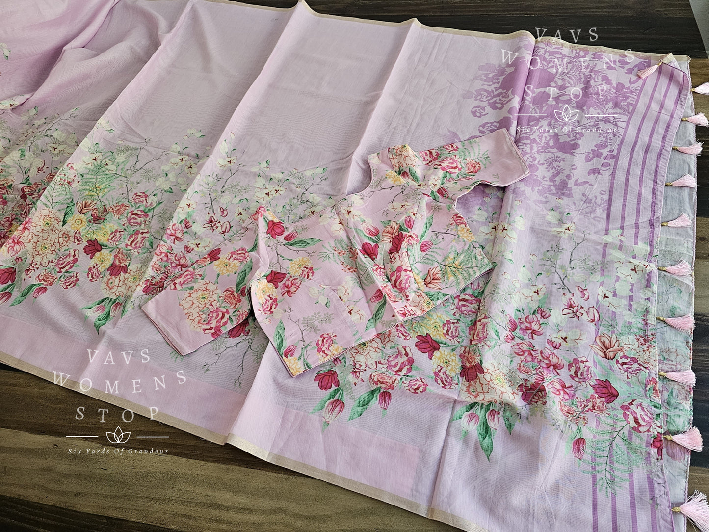 Soft floral Prints Chanderi Linen Cotton Saree - Blouse