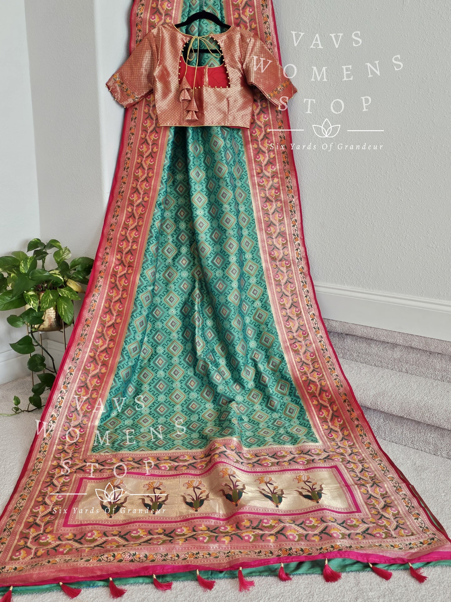 Designer Patola Benarasi Soft Silk saree - Blouse