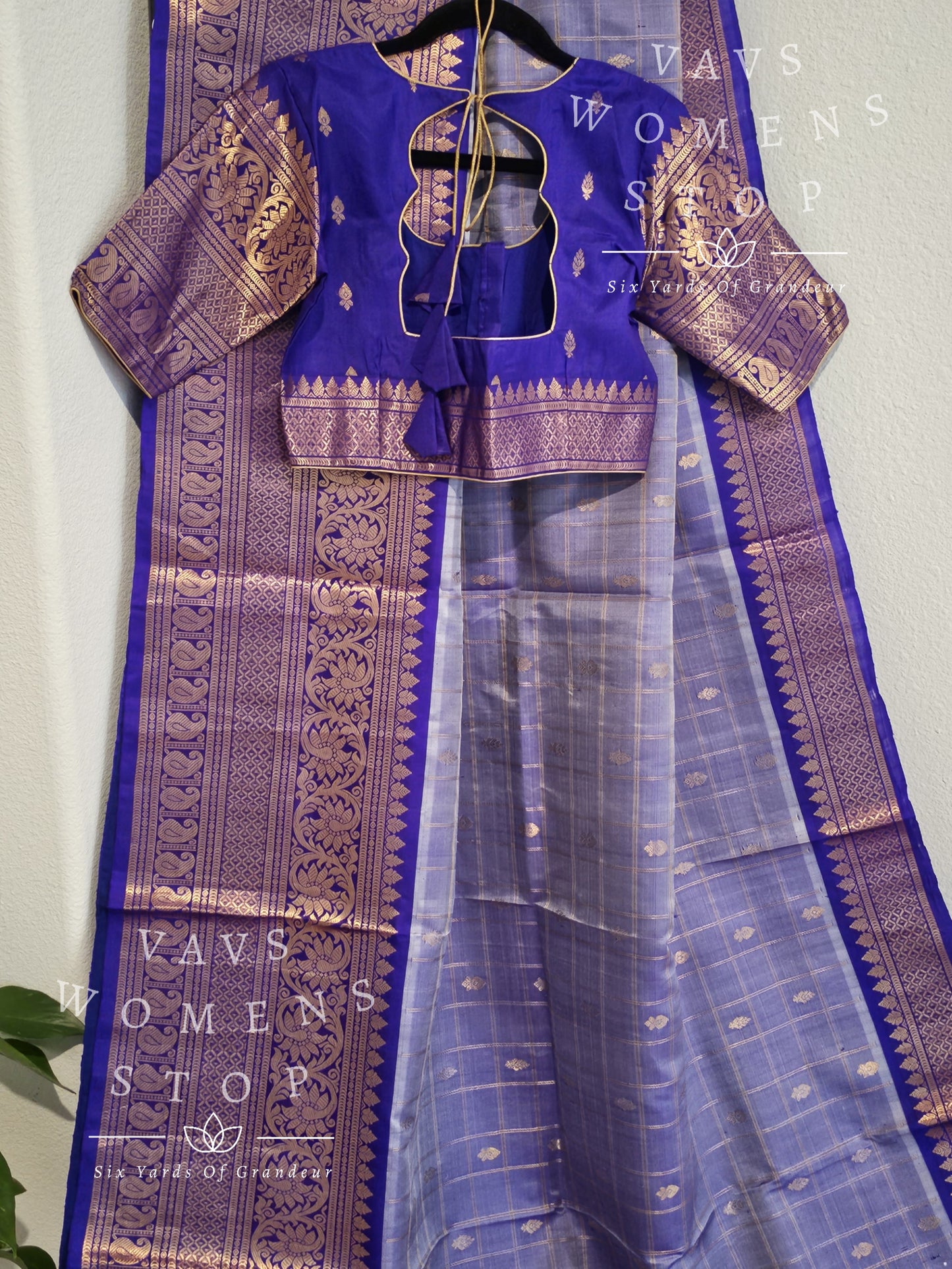 Pure Gadwal Handwoven Silk Saree With Stitched Blouse