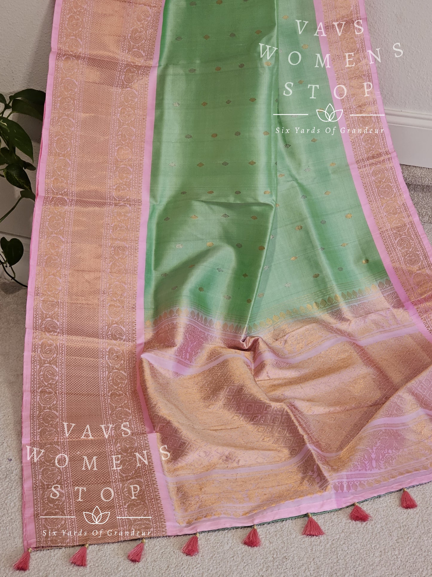 Pure Gadwal Silk Saree - Blouse