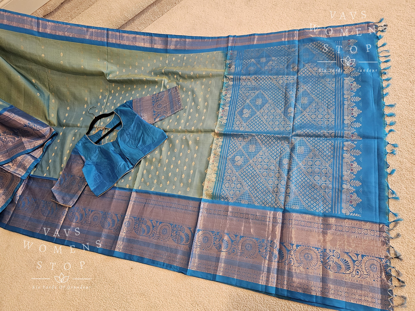 Pure Gadwal Silk Saree - Blouse