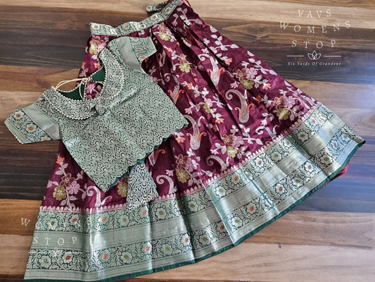 Chiniya Benarasi Lehenga Blouse