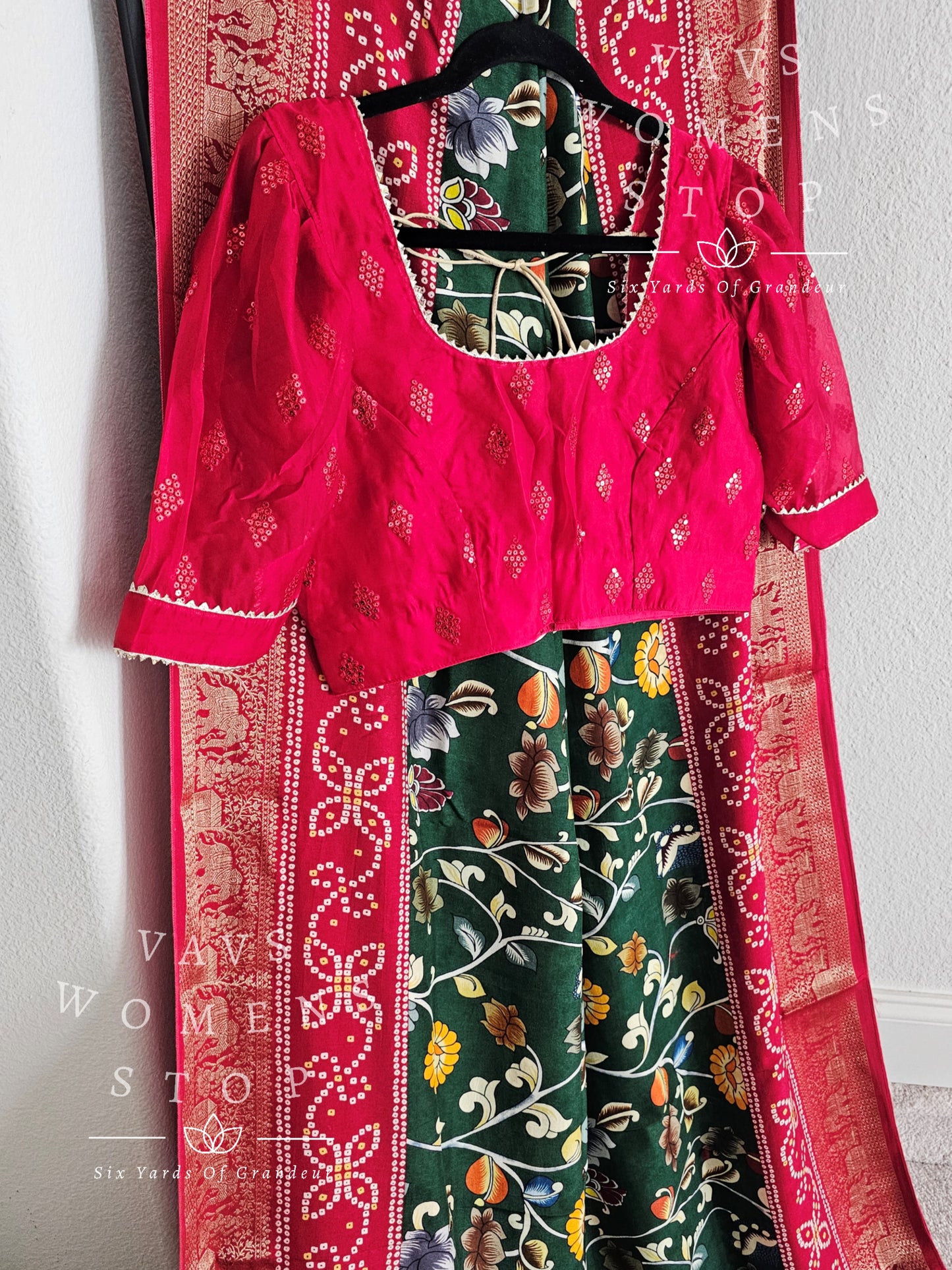 Munga Crepe Silk Kalamkari Digital Print Saree - Organza Blouse