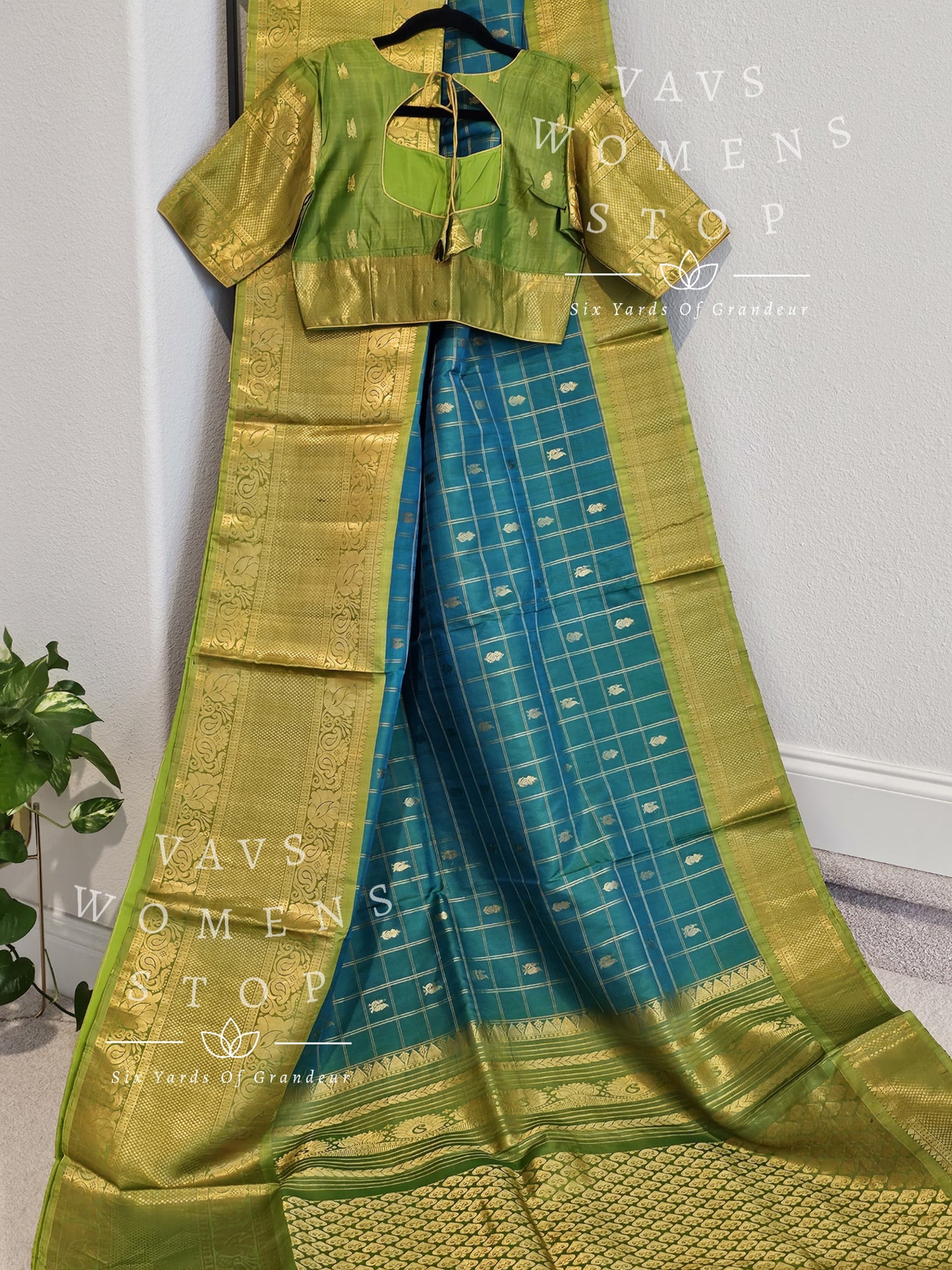 Pure Gadwal Handwoven Silk Saree With Stitched Blouse