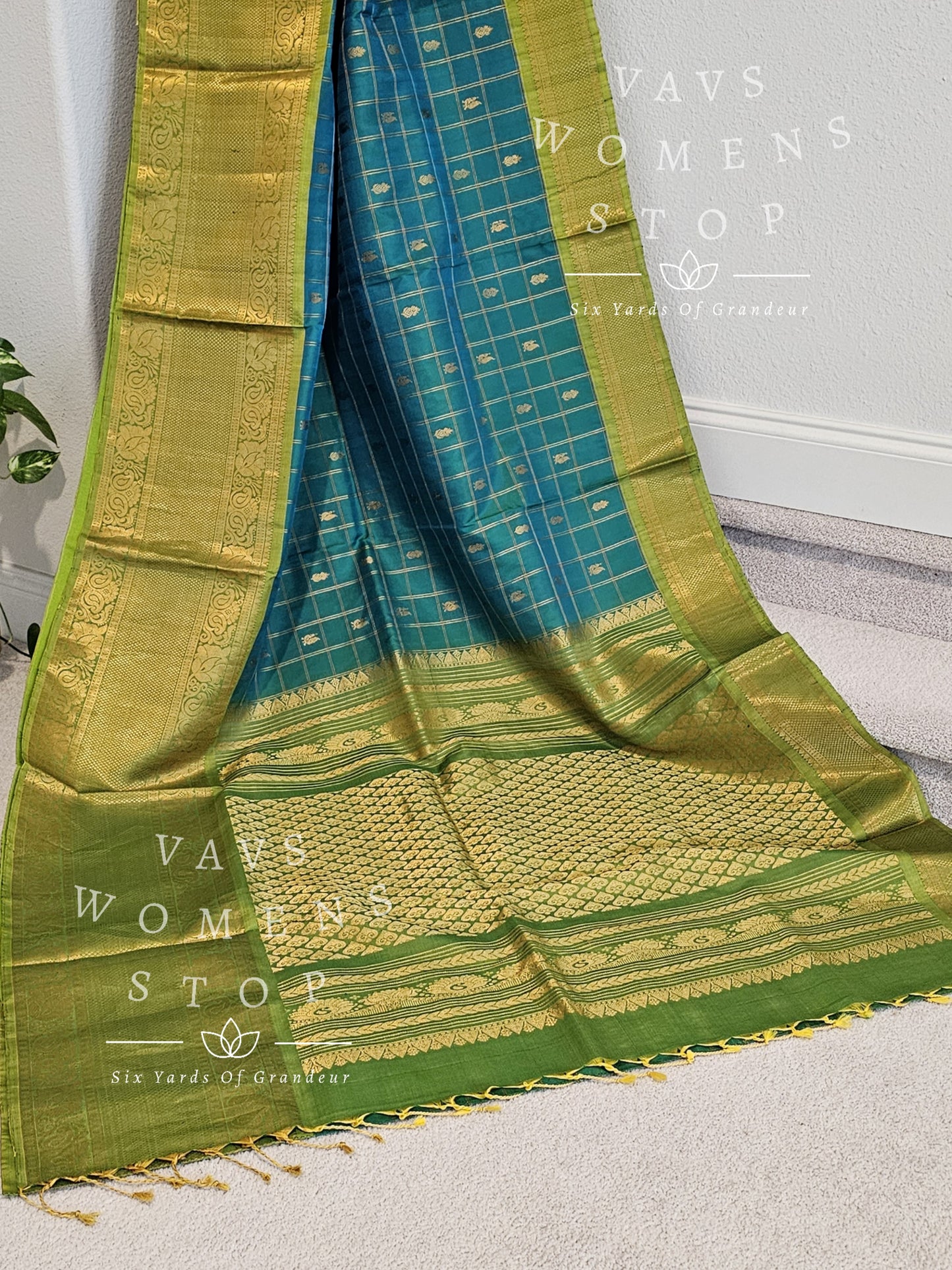 Pure Gadwal Handwoven Silk Saree With Stitched Blouse