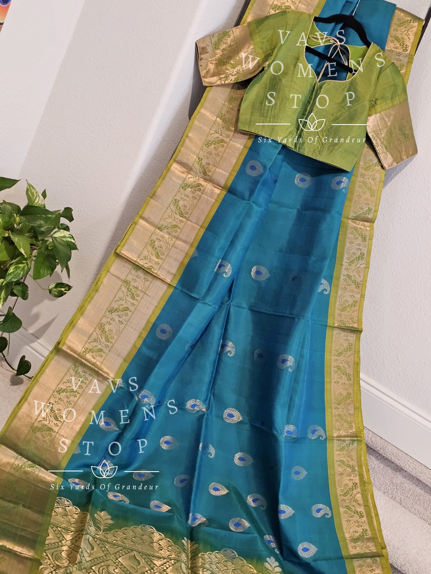 Pure Kanchi Pattu Soft Silk Saree with stitched blouse