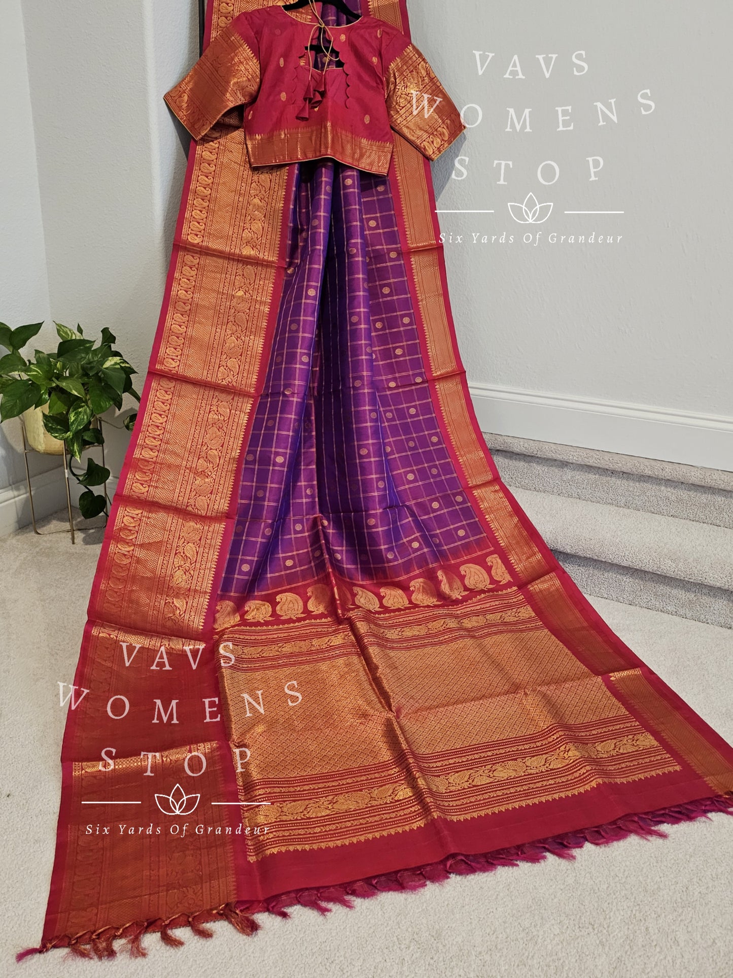 Pure Gadwal Handwoven Silk Saree With Stitched Blouse