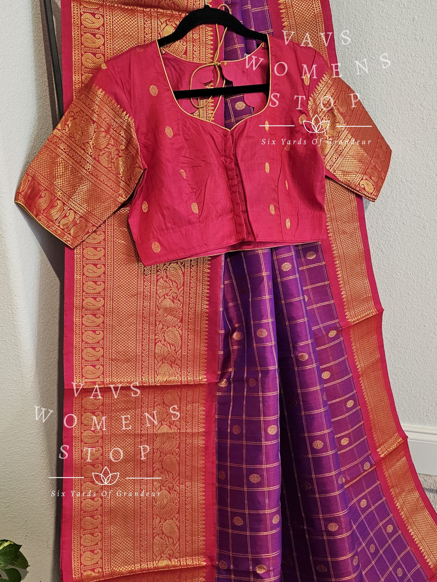 Pure Gadwal Handwoven Silk Saree With Stitched Blouse