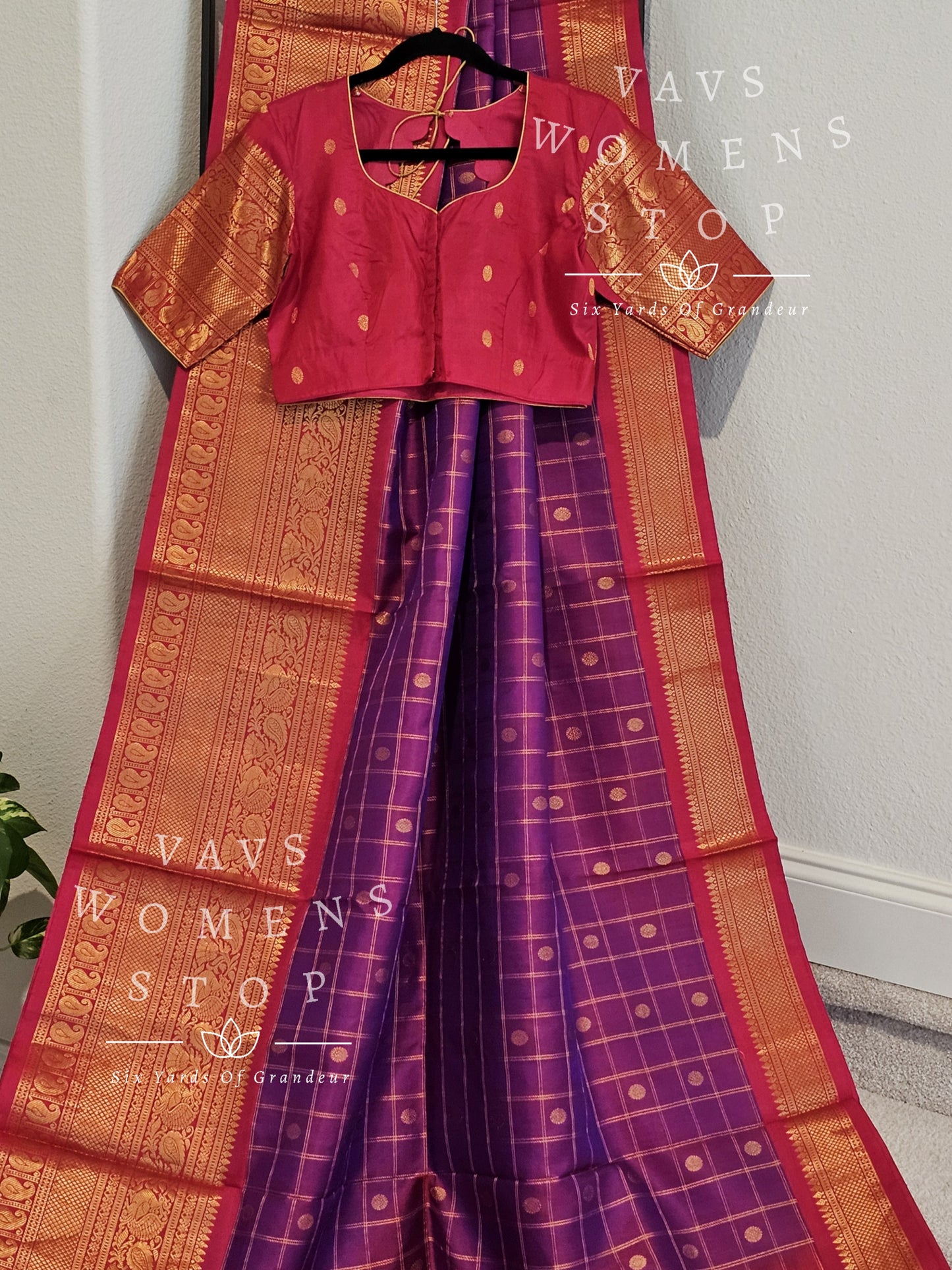 Pure Gadwal Handwoven Silk Saree With Stitched Blouse