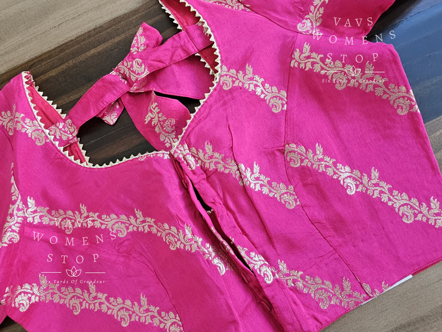 Munga Crepe Silk Benarasi Blouse