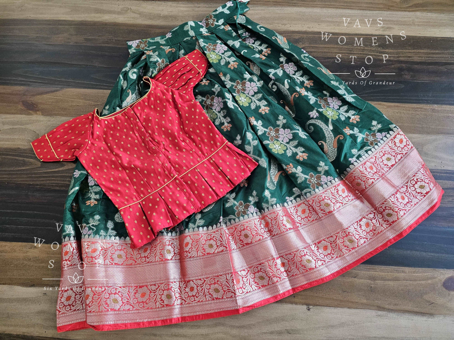 Chiniya Benarasi Lehenga Blouse