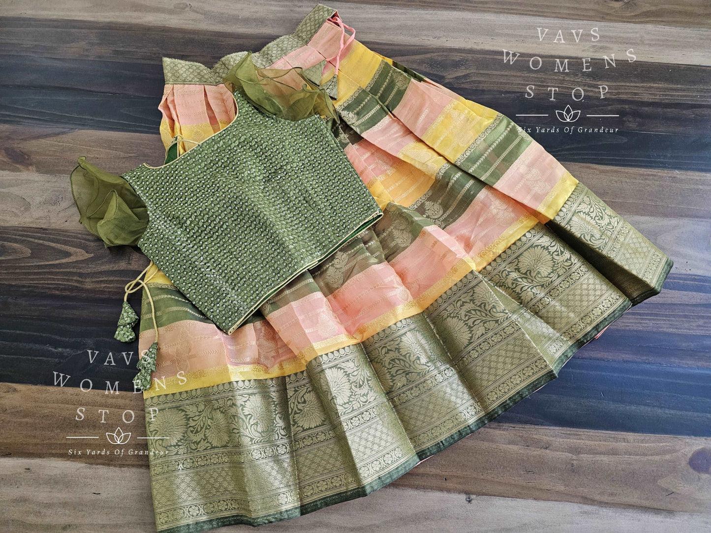 Chiniya Benarasi Langa Blouse/ Pattu Pavadai set