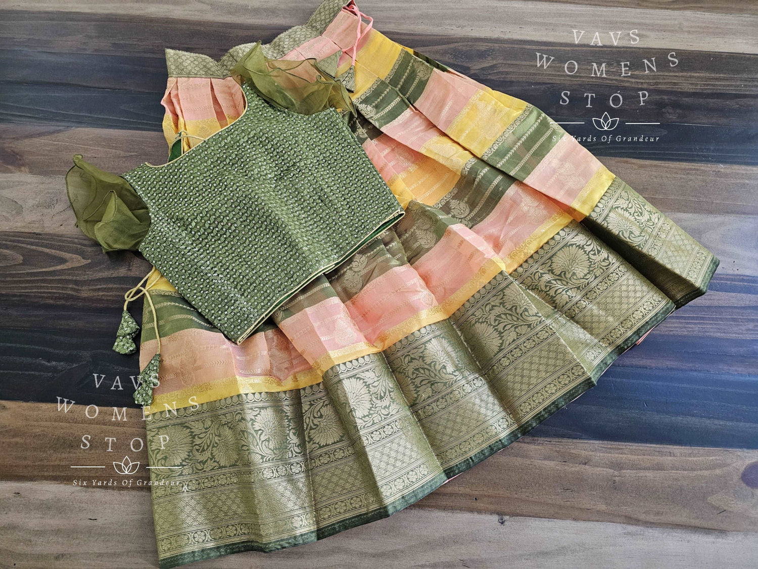 Chiniya Benarasi Langa Blouse/ Pattu Pavadai set