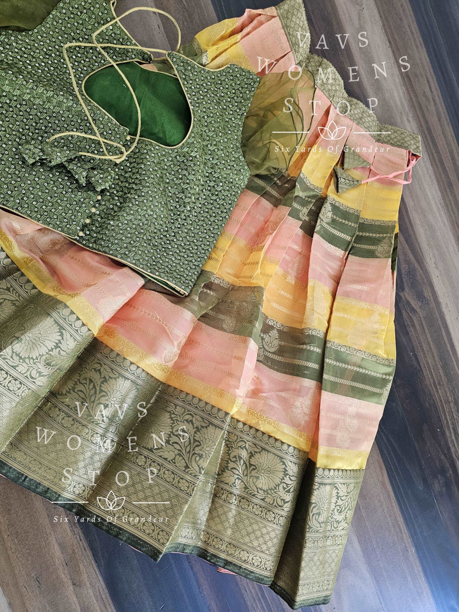 Chiniya Benarasi Langa Blouse/ Pattu Pavadai set