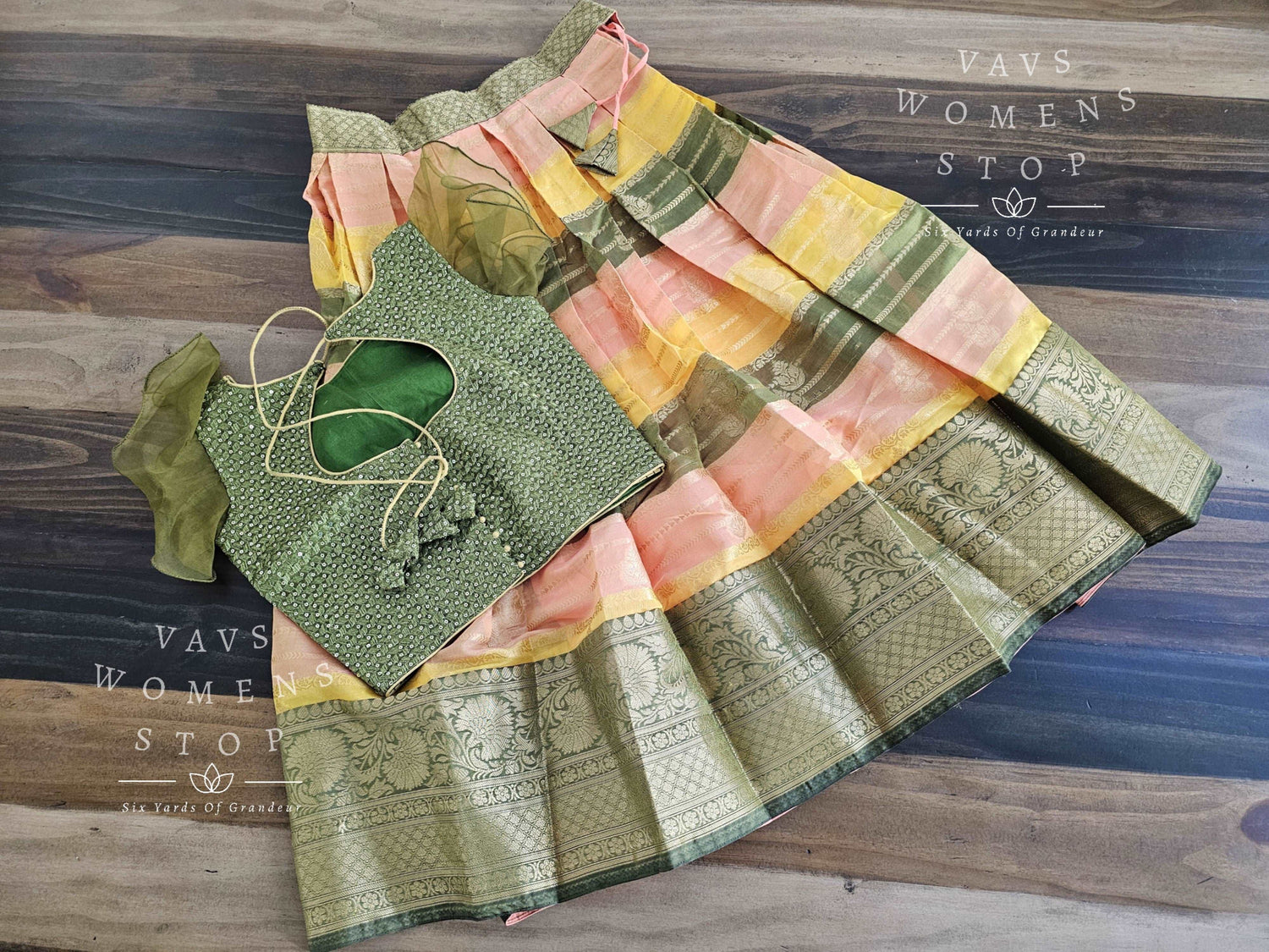 Chiniya Benarasi Langa Blouse/ Pattu Pavadai set