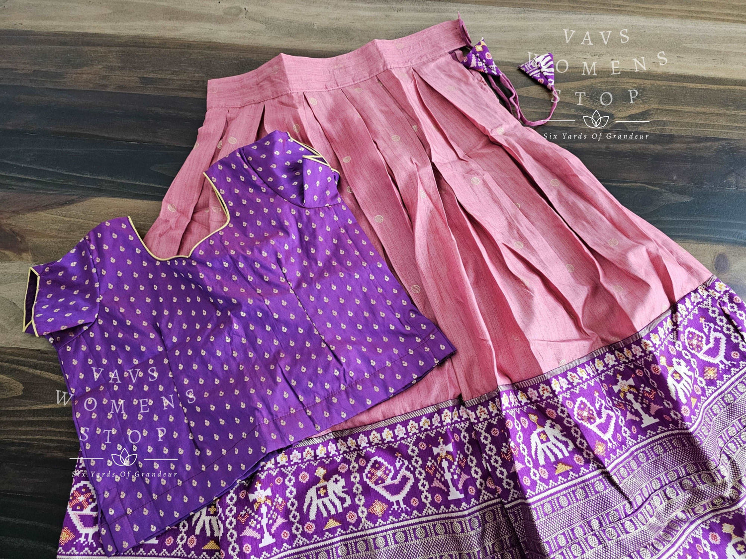 Benarasi Patola Langa Blouse/ Pattu Pavadai set