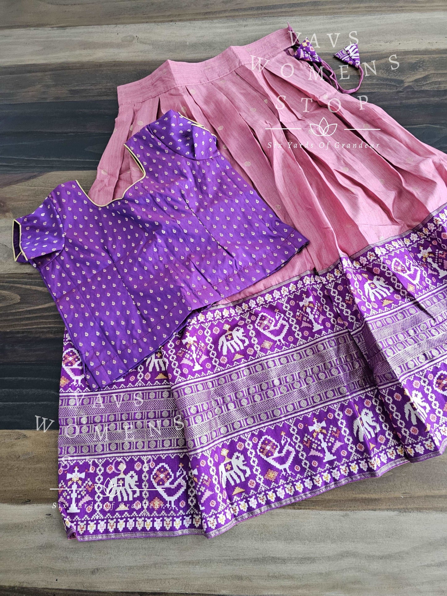 Benarasi Patola Langa Blouse/ Pattu Pavadai set