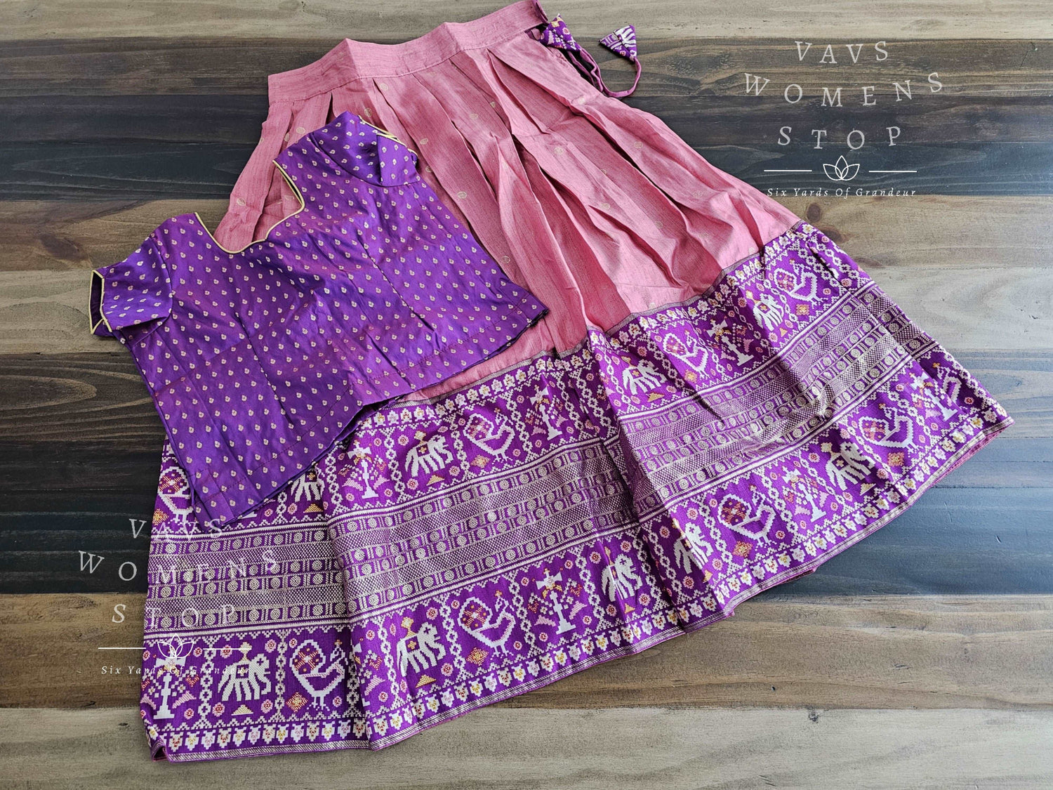 Benarasi Patola Langa Blouse/ Pattu Pavadai set