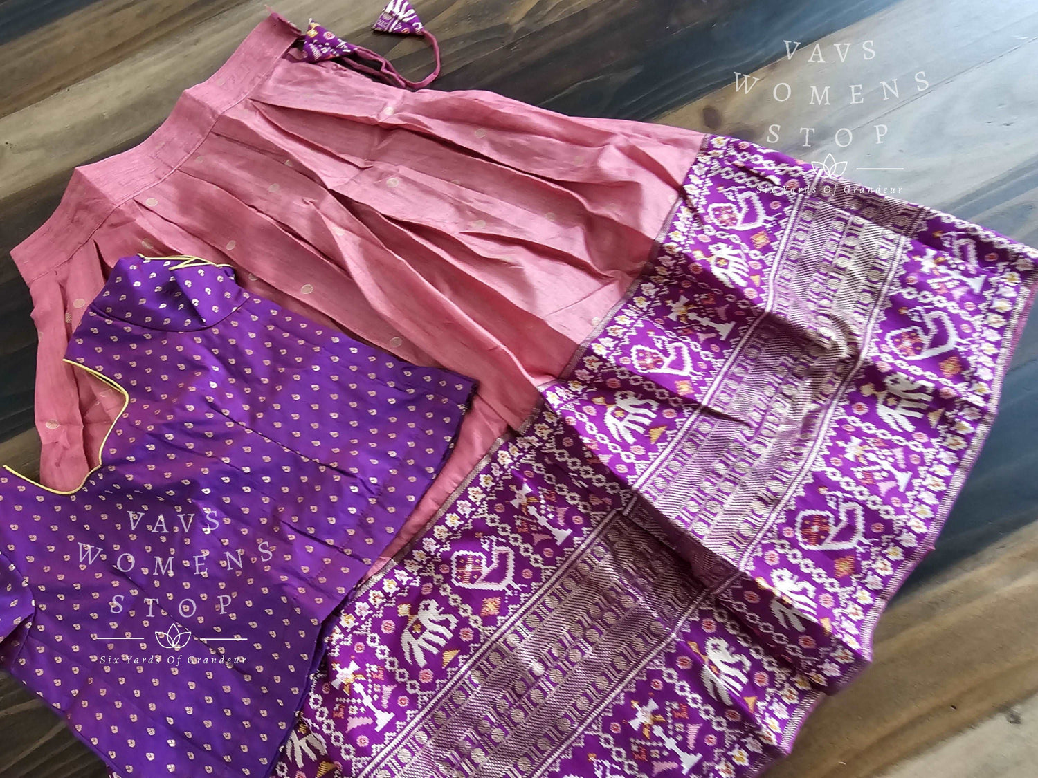 Benarasi Patola Langa Blouse/ Pattu Pavadai set