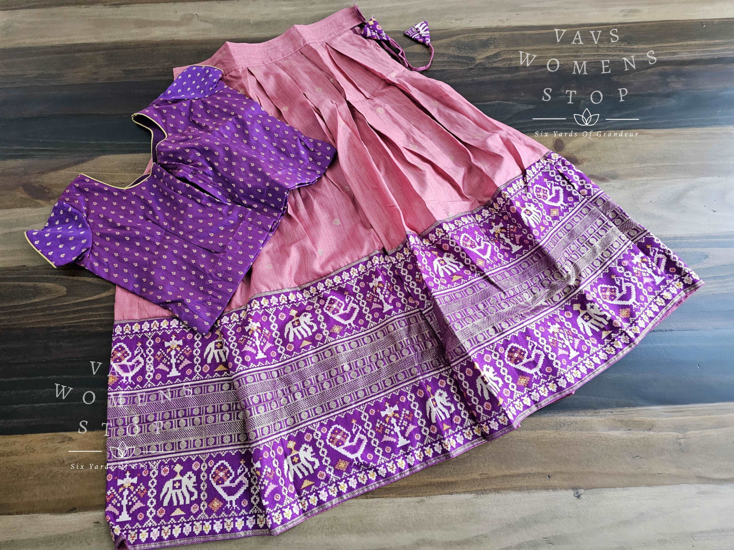 Benarasi Patola Langa Blouse/ Pattu Pavadai set