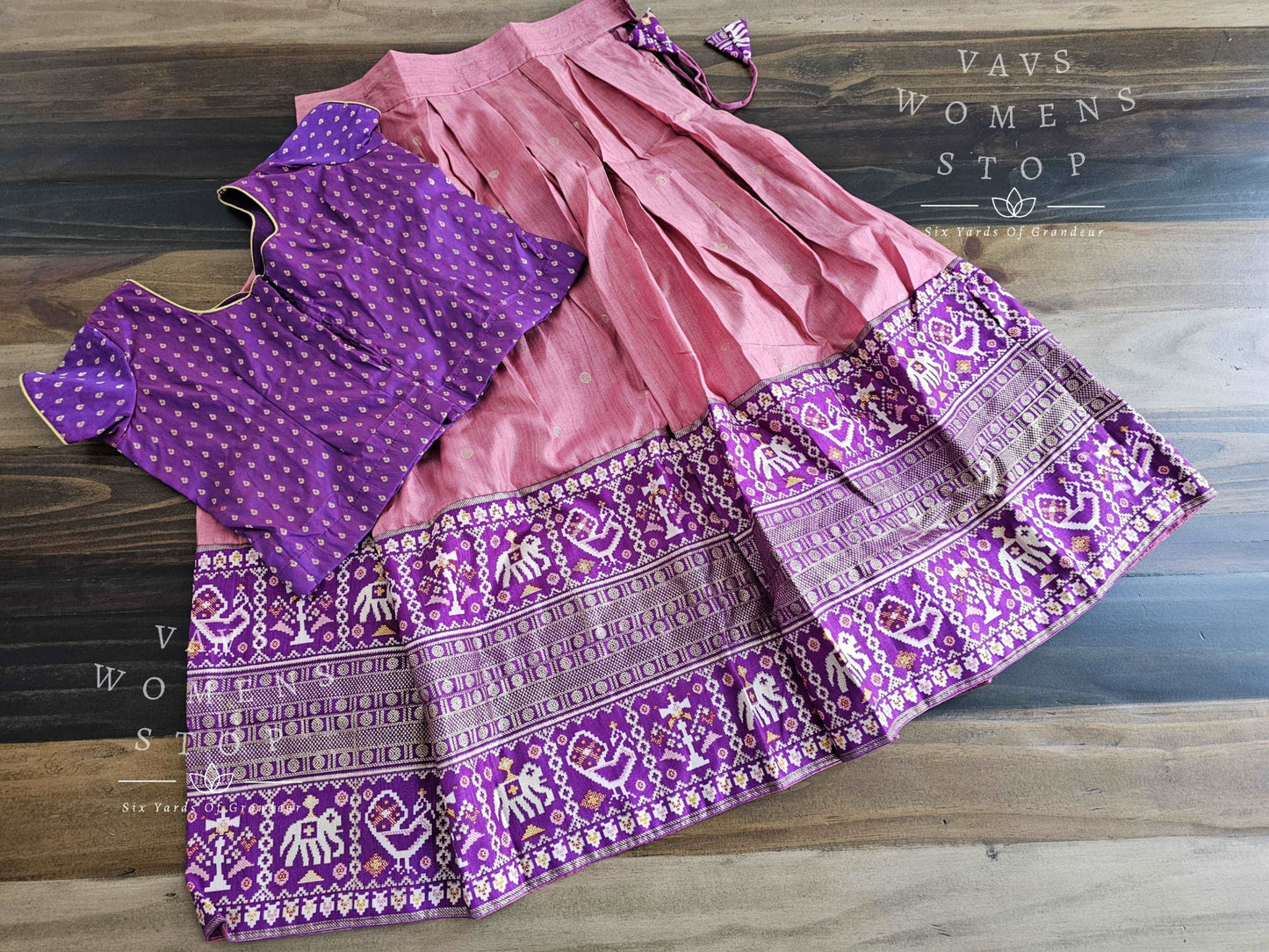 Benarasi Patola Langa Blouse/ Pattu Pavadai set