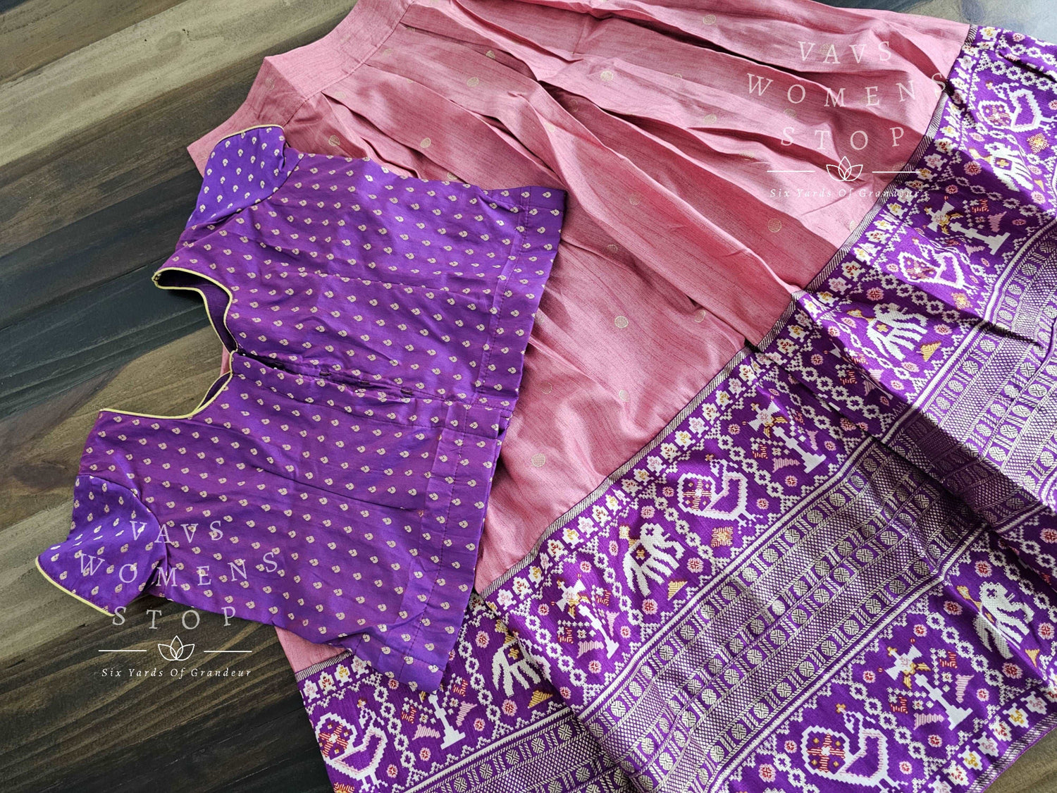 Benarasi Patola Langa Blouse/ Pattu Pavadai set