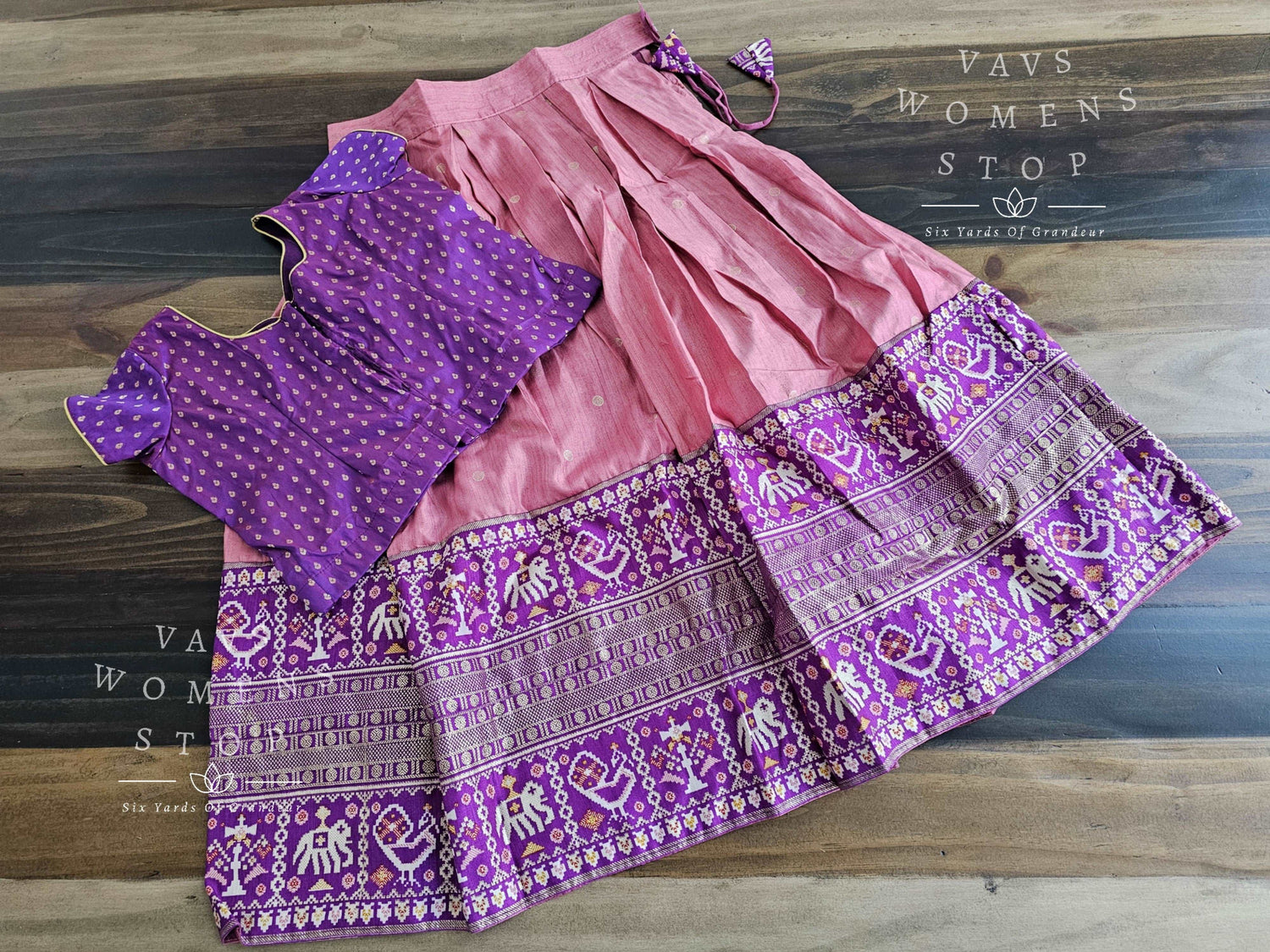 Benarasi Patola Langa Blouse/ Pattu Pavadai set