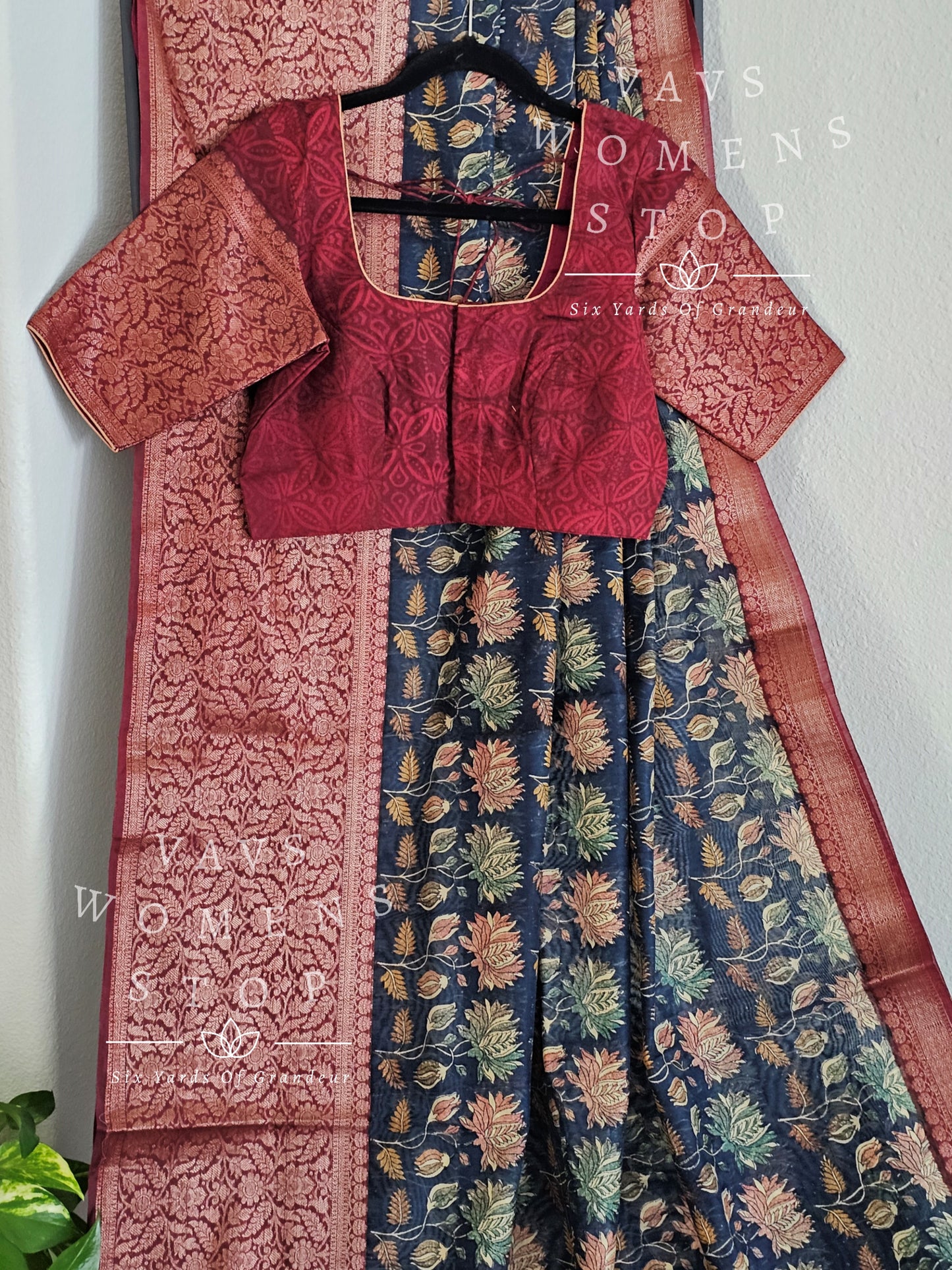 Soft Maheswari Silk Cotton Kalamkari Prints Saree - Blouse