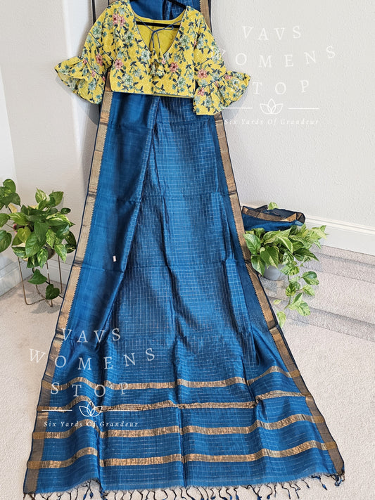 Mangalagiri Pattu Silk Cotton Handloom Saree - Floral Cotton Blouse