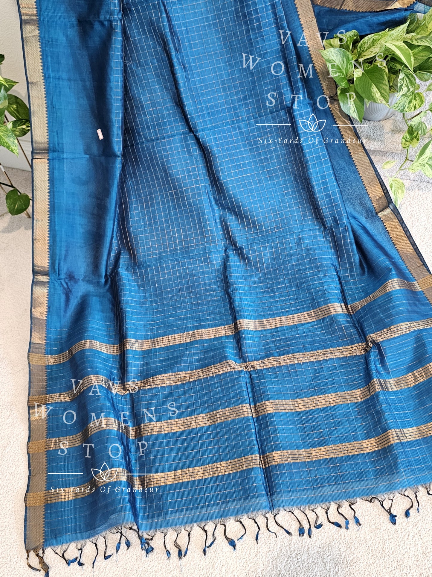 Mangalagiri Pattu Silk Cotton Handloom Saree - Floral Cotton Blouse