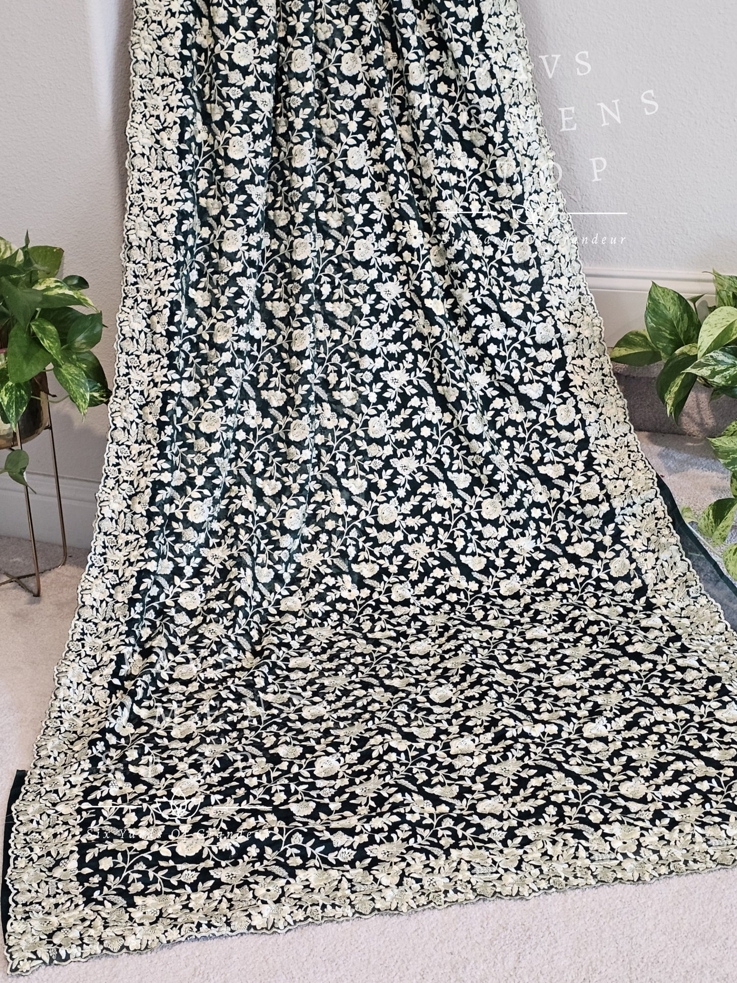Soft Organza Parsi Gara Machine Embroidery Saree - Blouse