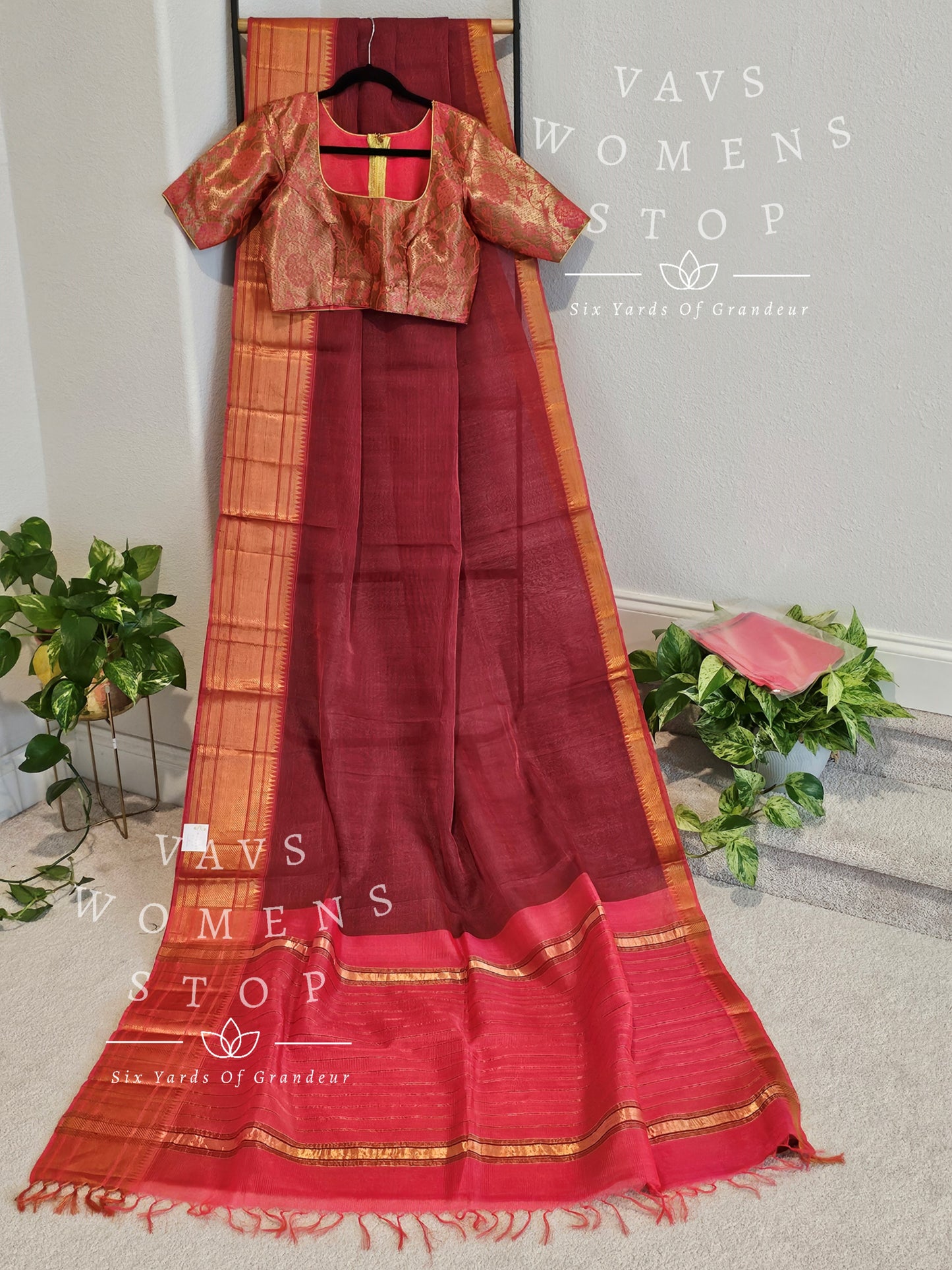 Mangalagiri Pattu Saree - Benarasi Blouse