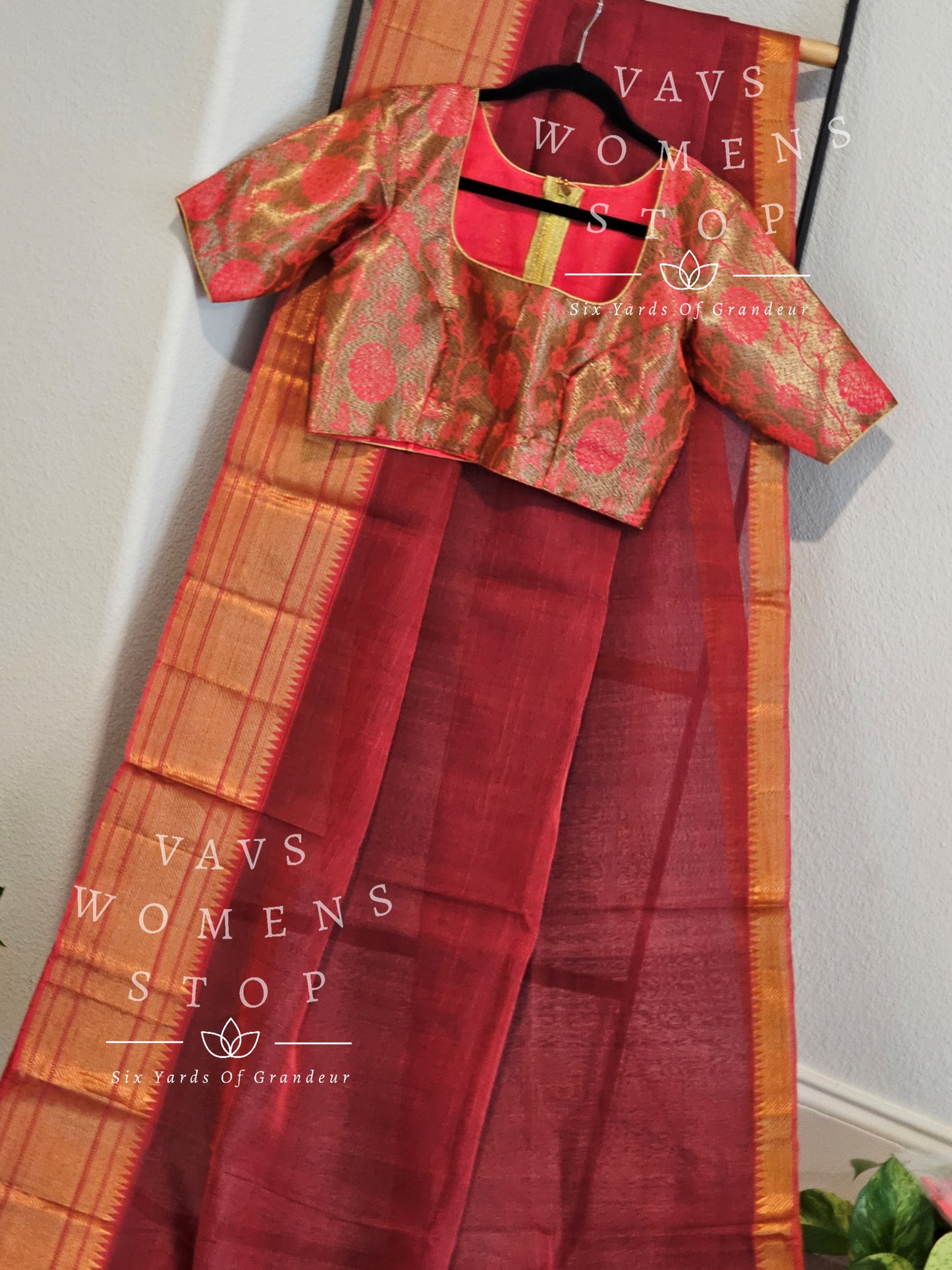 Mangalagiri Pattu Saree - Benarasi Blouse