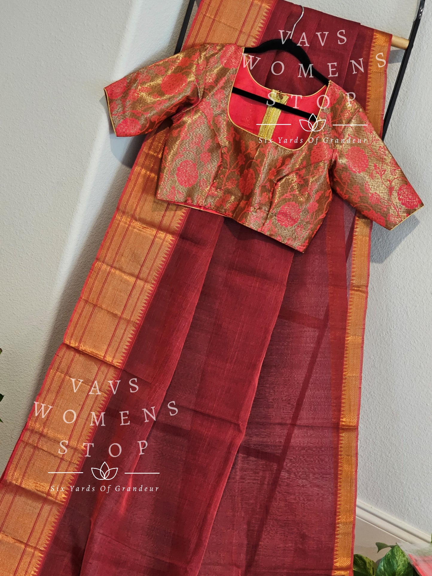 Mangalagiri Pattu Saree - Benarasi Blouse