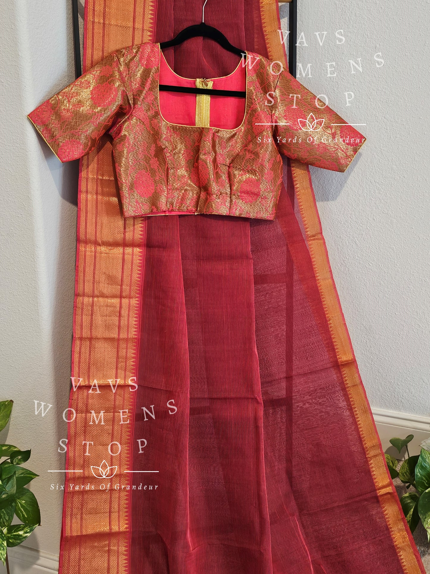 Mangalagiri Pattu Saree - Benarasi Blouse