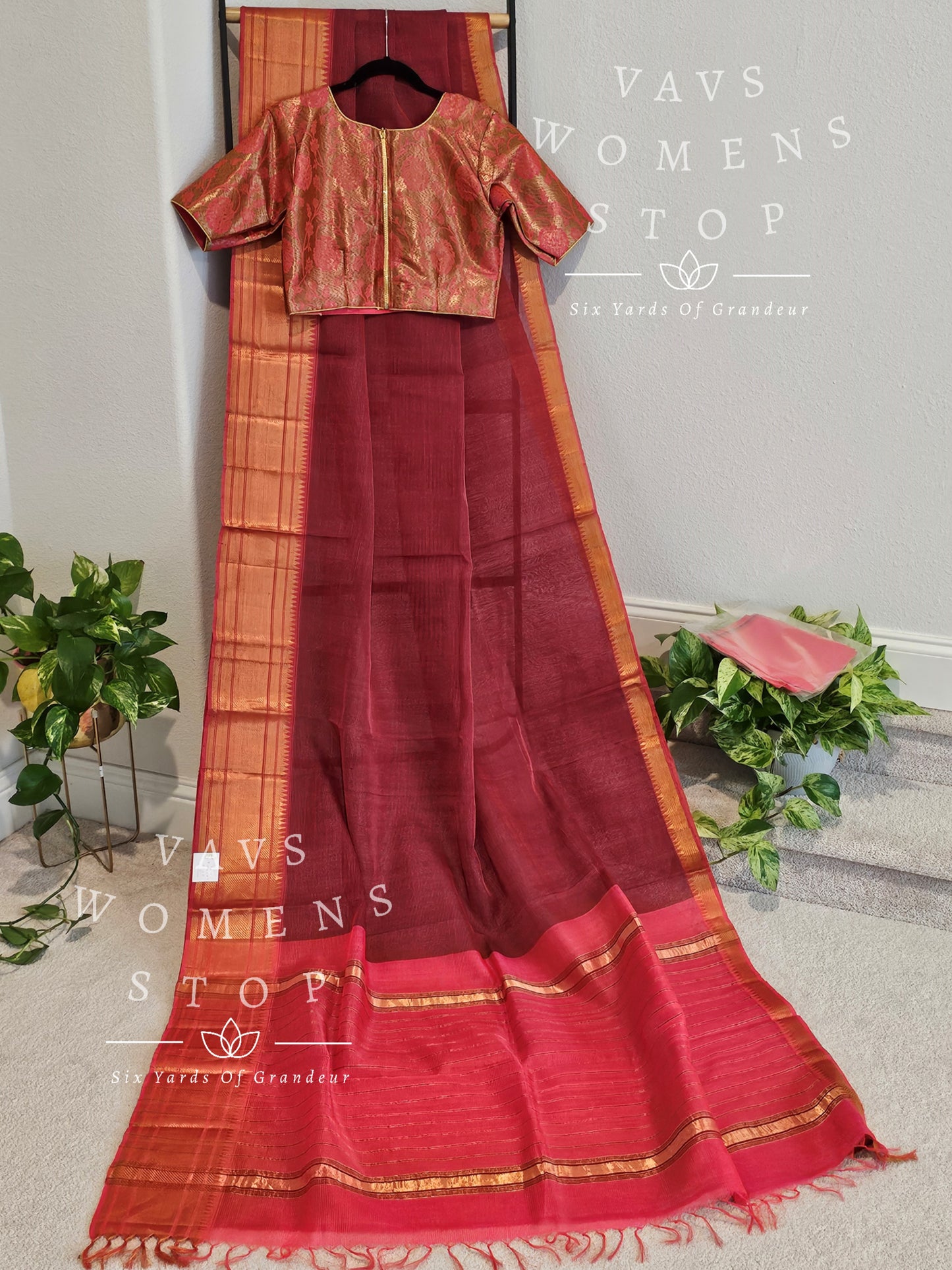 Mangalagiri Pattu Saree - Benarasi Blouse