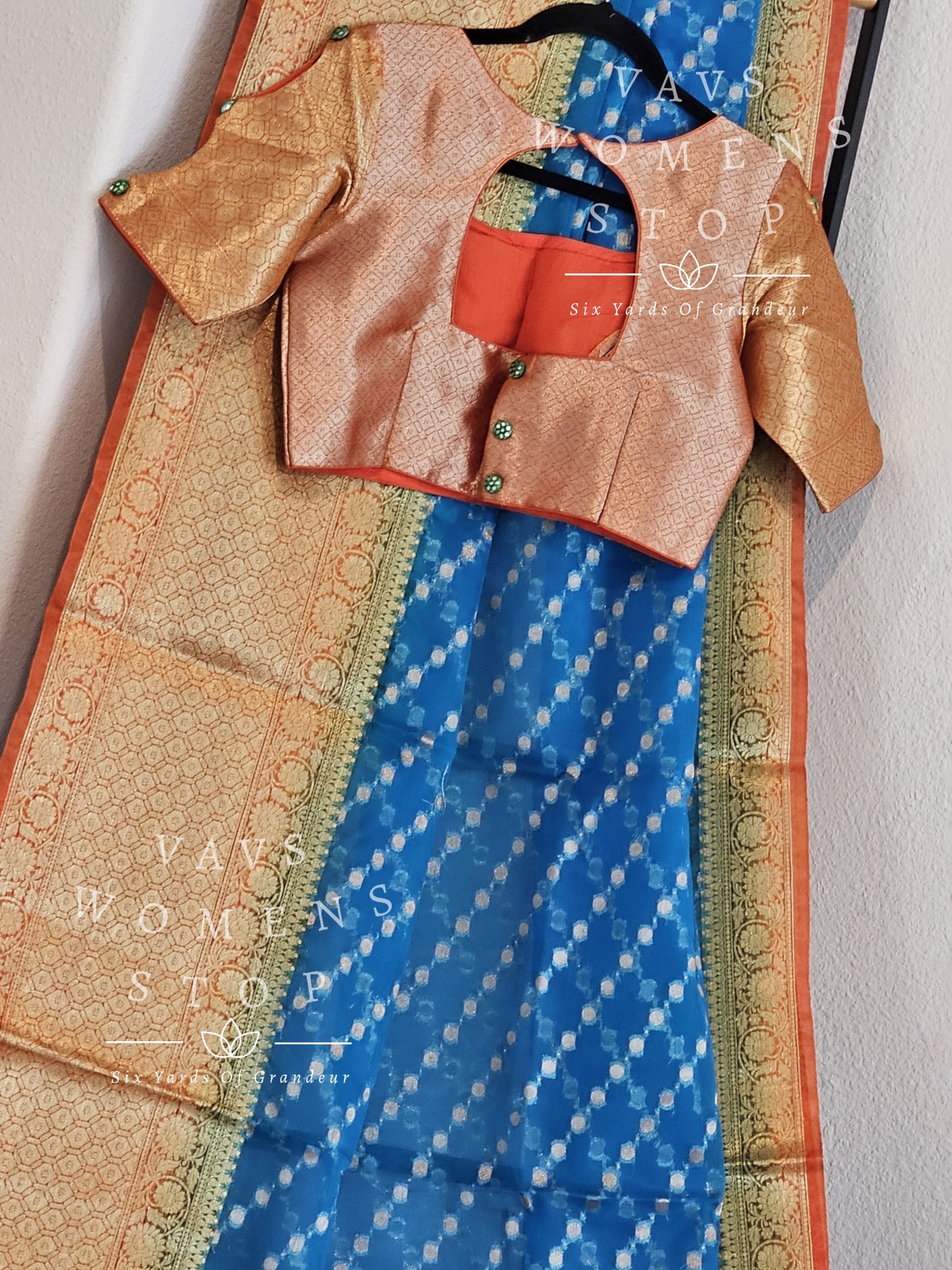 Kanchi Border Semi Organza Saree - Blouse