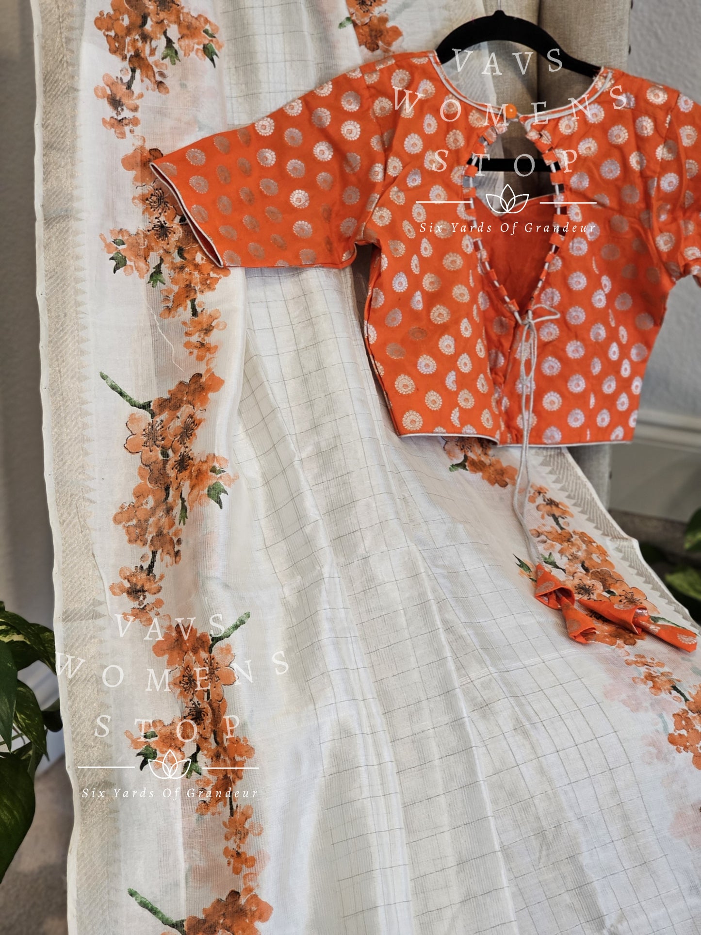 Mangalagiri Pattu Floral Print Saree - Benarasi Blouse