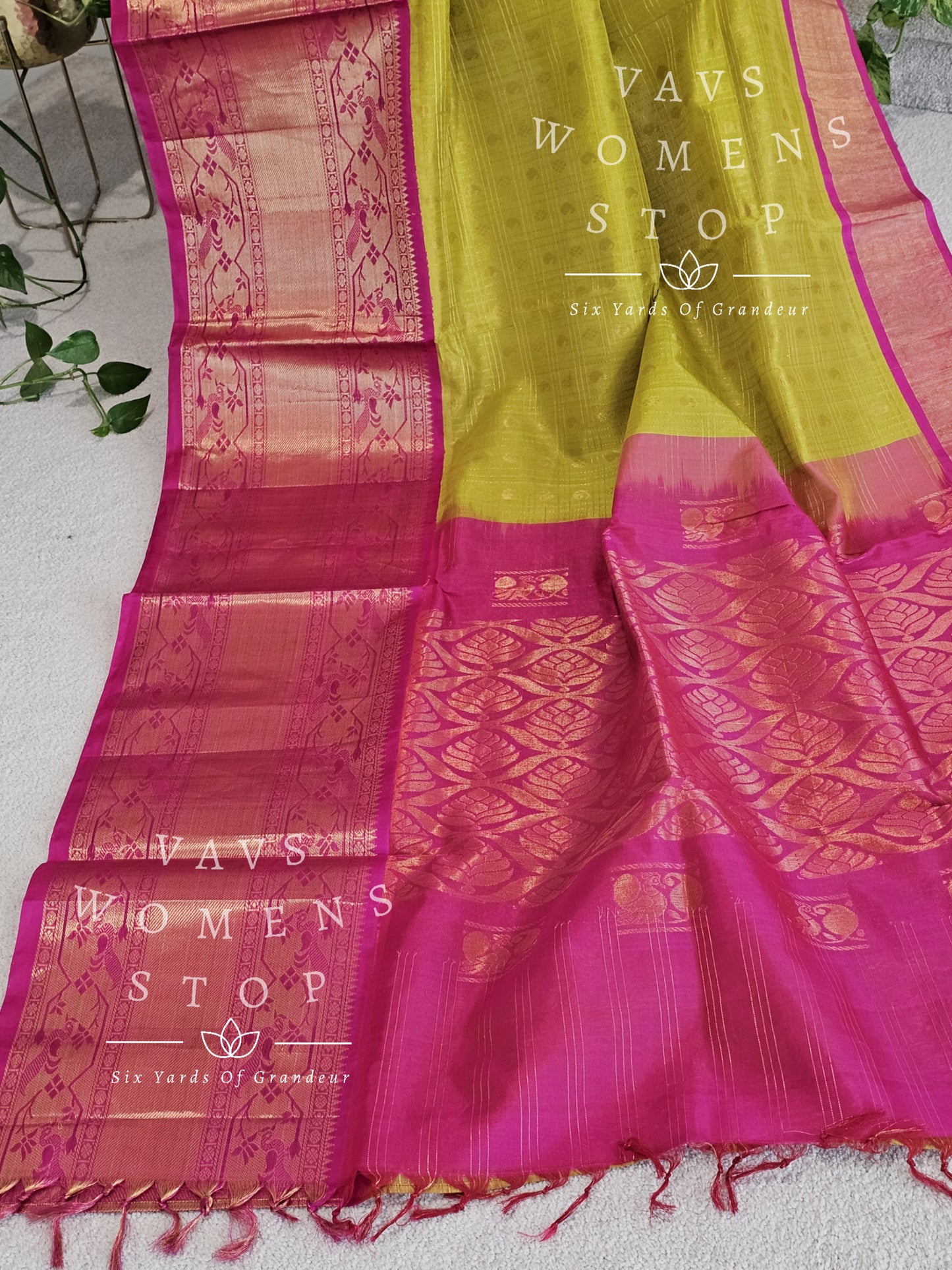 Pure Kuppadam Pattu Silk Cotton Paithani Border Saree - Blouse