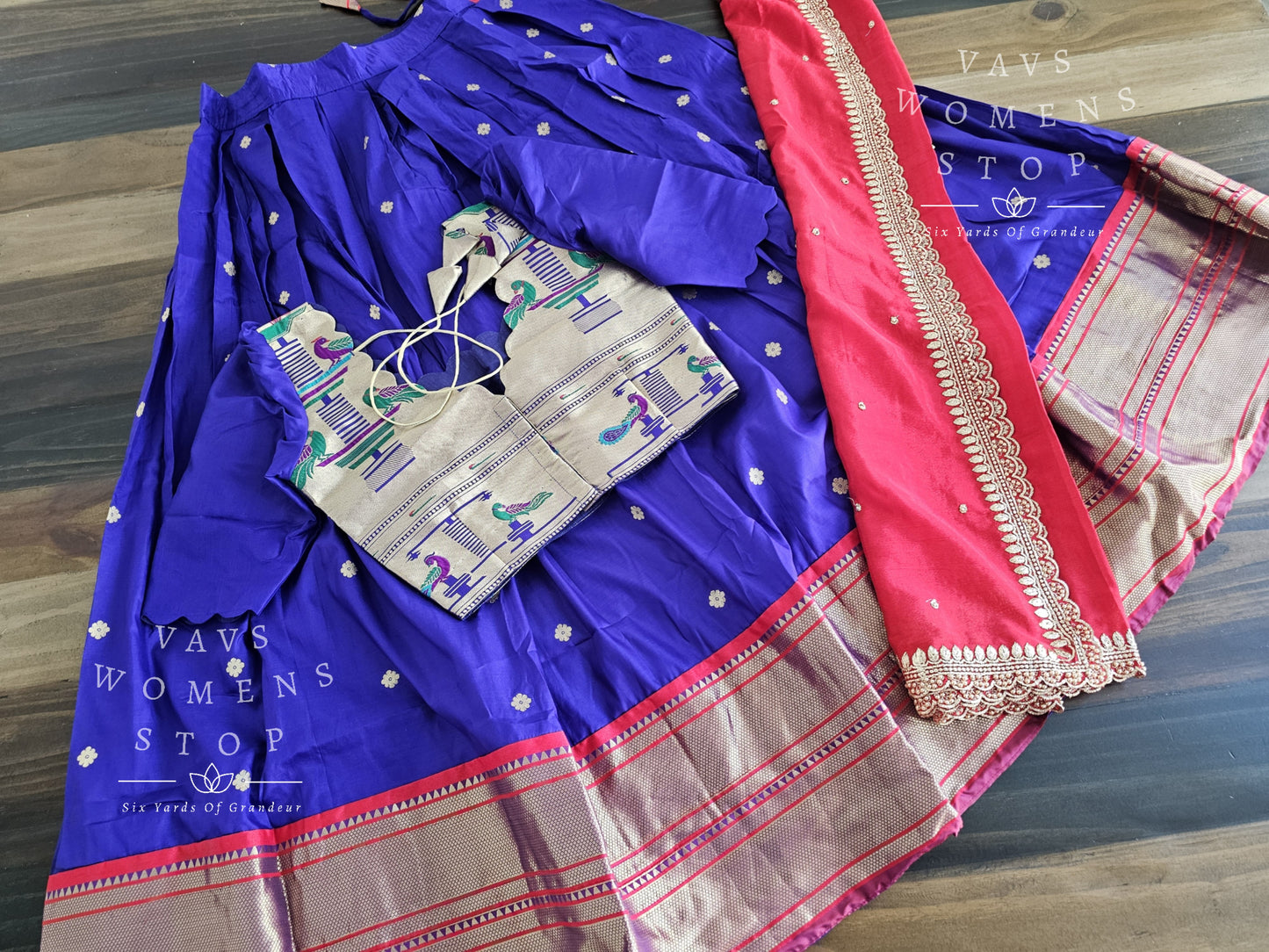 Semi Benarasi Paithani Lehenga / Langa Voni Set