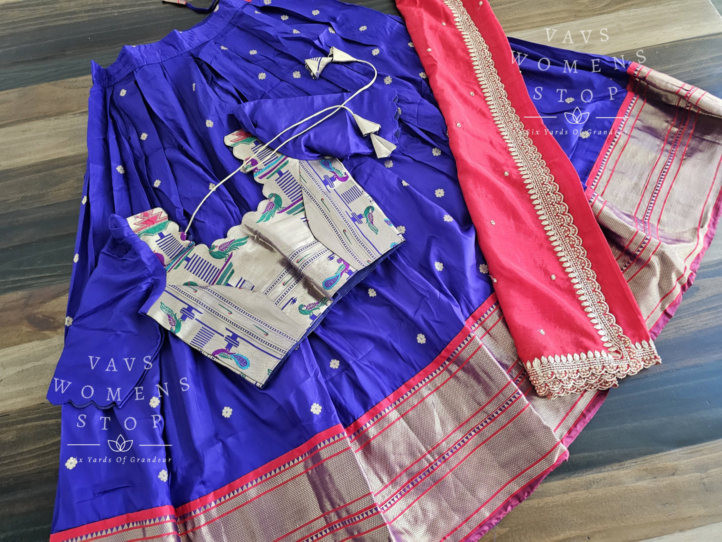 Semi Benarasi Paithani Lehenga / Langa Voni Set