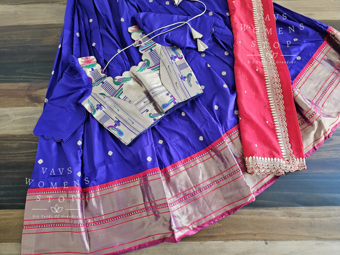 Semi Benarasi Paithani Lehenga / Langa Voni Set