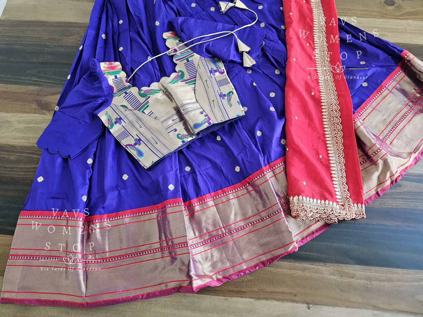 Semi Benarasi Paithani Lehenga / Langa Voni Set